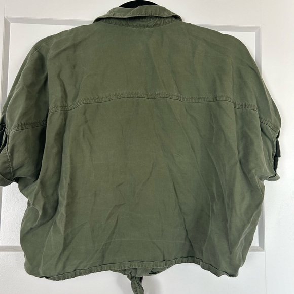 Arm Green Blouse - Picture 3 of 3